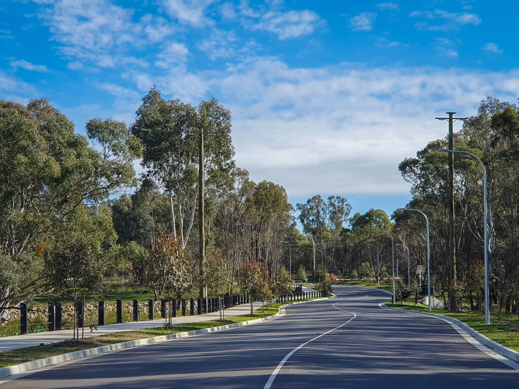 Concrete Paths, Walls, Paving & Garden Edging - 4