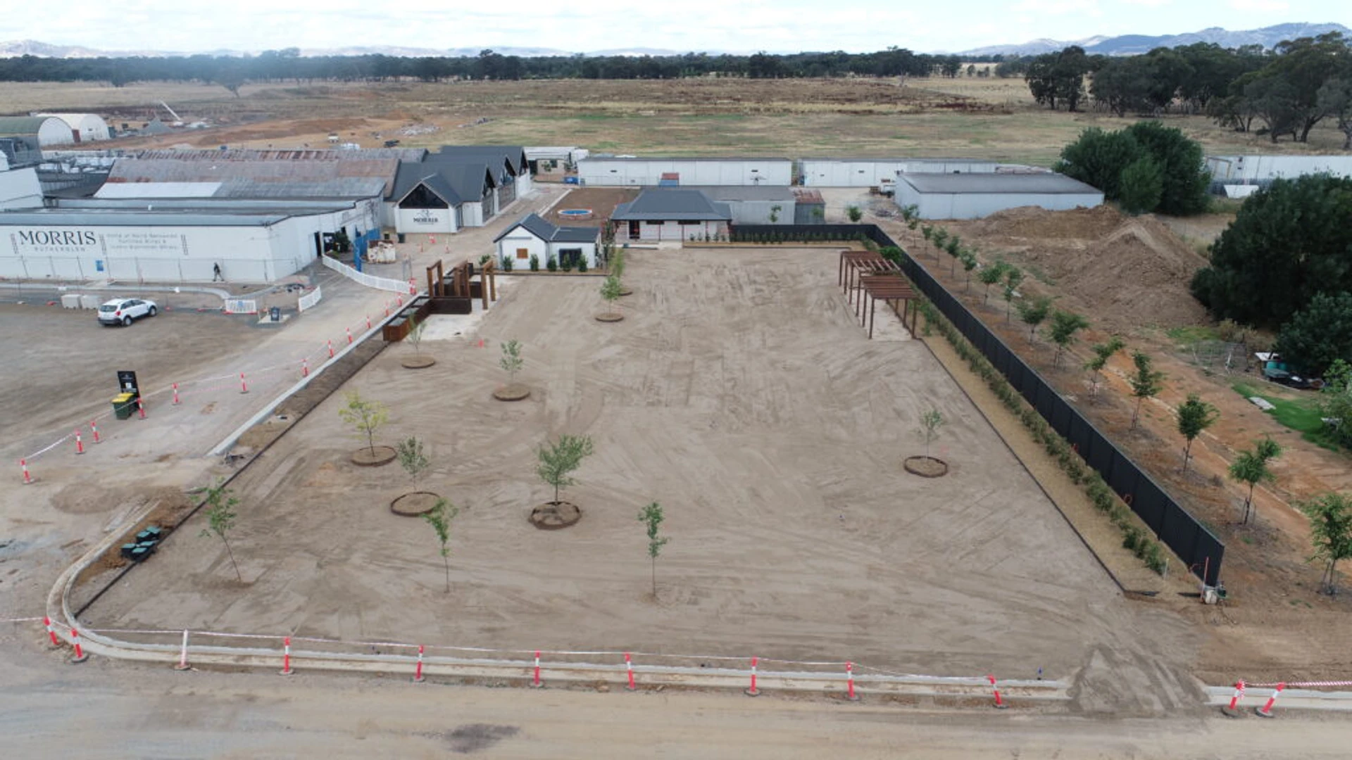 Morris of Rutherglen Cellar Door Landscape - Image 3